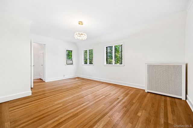 10 River Road, Scarsdale, NY 10583