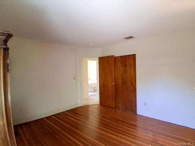 37 Acorn Place, Lynbrook, NY 11563