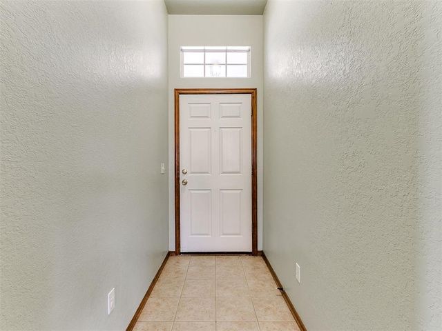 721 EASTVIEW Drive, Yukon, OK 73099