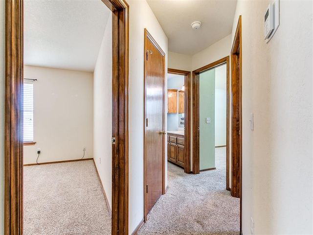 721 EASTVIEW Drive, Yukon, OK 73099