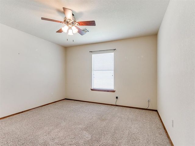 721 EASTVIEW Drive, Yukon, OK 73099