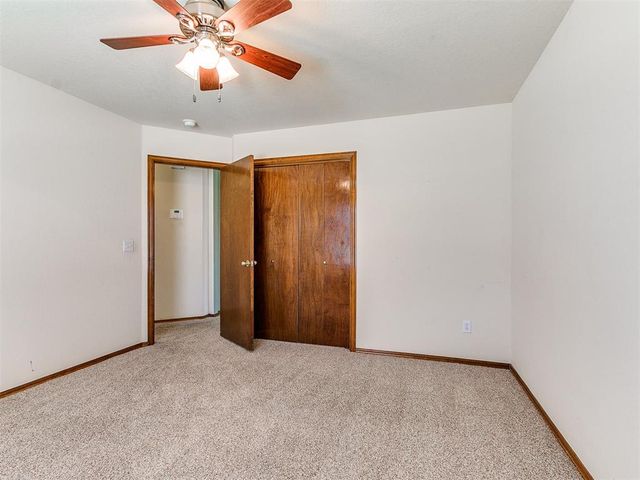 721 EASTVIEW Drive, Yukon, OK 73099