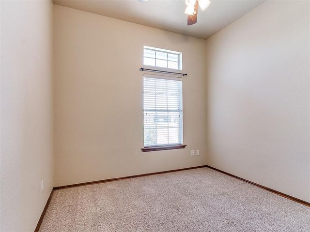 721 EASTVIEW Drive, Yukon, OK 73099