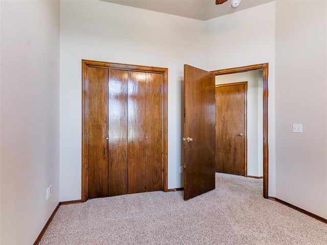 721 EASTVIEW Drive, Yukon, OK 73099