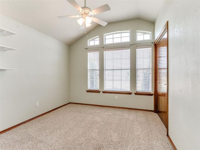 721 EASTVIEW Drive, Yukon, OK 73099