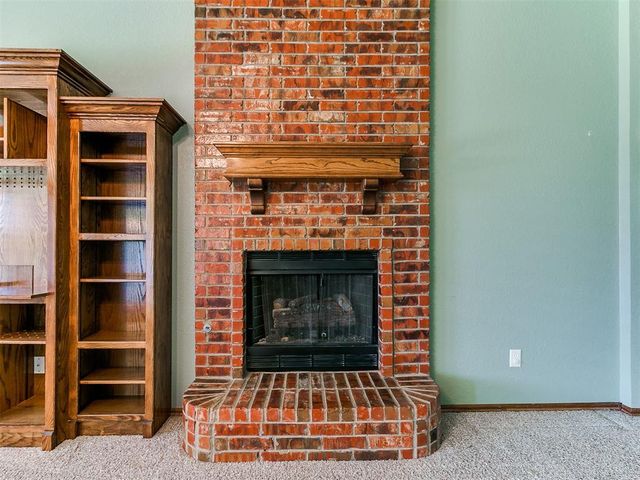 721 EASTVIEW Drive, Yukon, OK 73099