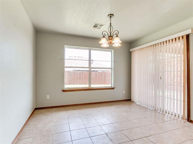 721 EASTVIEW Drive, Yukon, OK 73099
