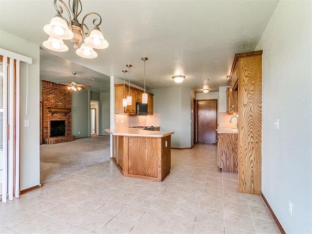 721 EASTVIEW Drive, Yukon, OK 73099
