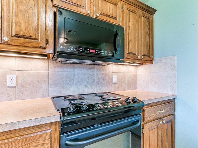 721 EASTVIEW Drive, Yukon, OK 73099
