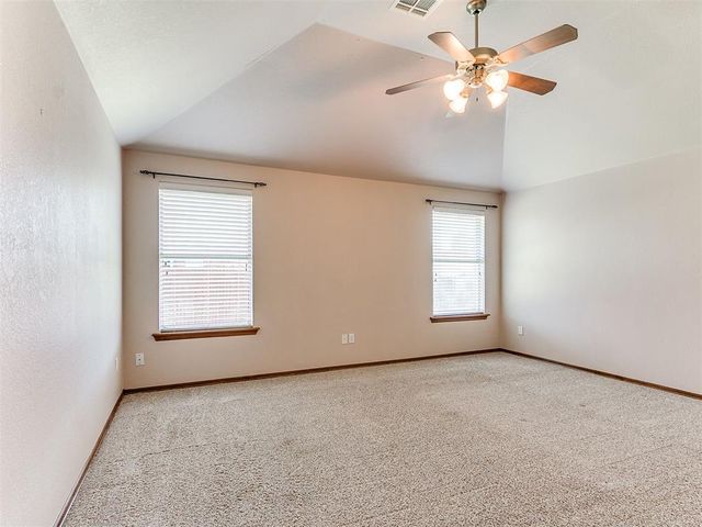 721 EASTVIEW Drive, Yukon, OK 73099