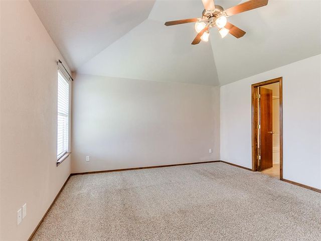 721 EASTVIEW Drive, Yukon, OK 73099