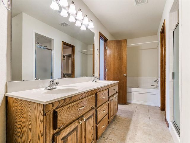 721 EASTVIEW Drive, Yukon, OK 73099