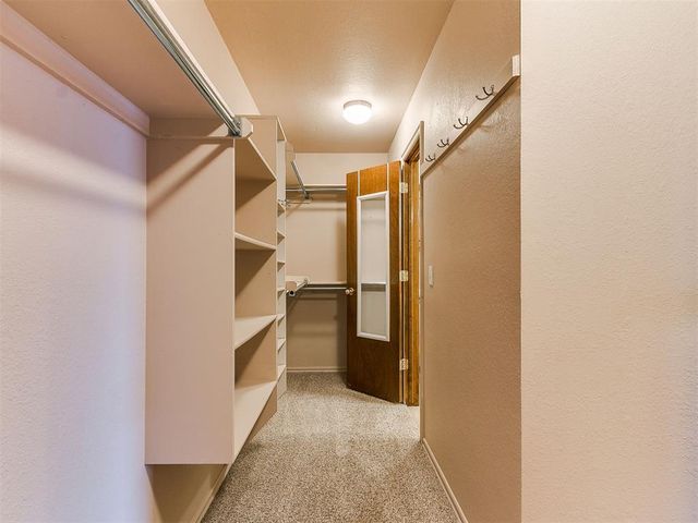 721 EASTVIEW Drive, Yukon, OK 73099