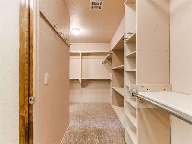 721 EASTVIEW Drive, Yukon, OK 73099