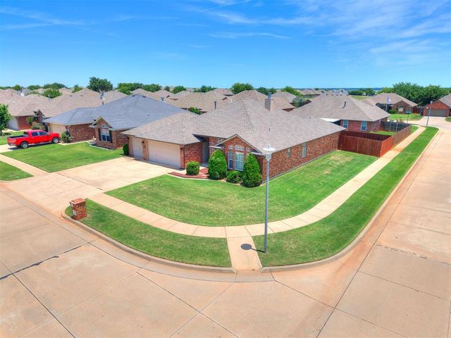 721 EASTVIEW Drive, Yukon, OK 73099