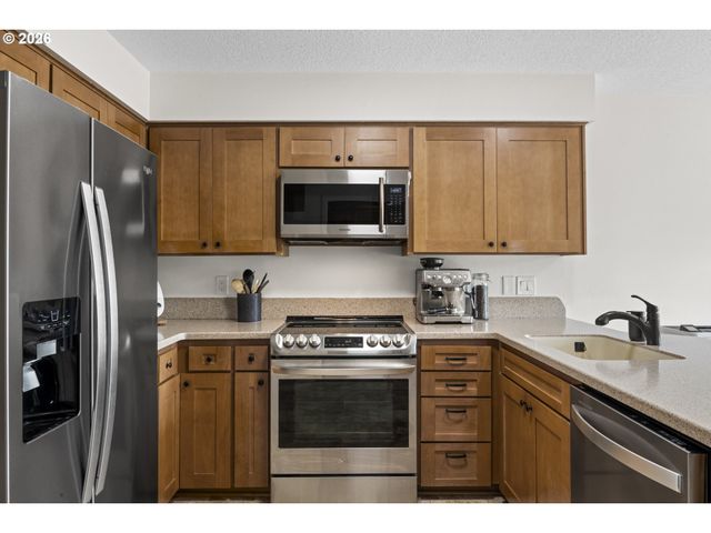 6286 Preakness Dr, West Linn, OR 97068
