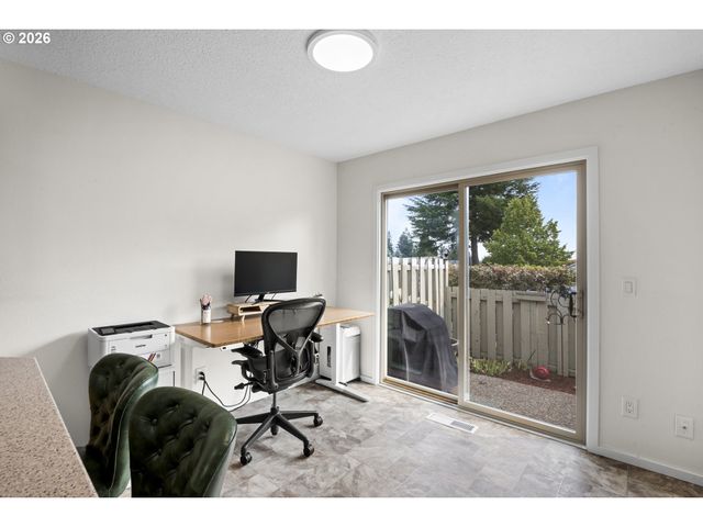 6286 Preakness Dr, West Linn, OR 97068