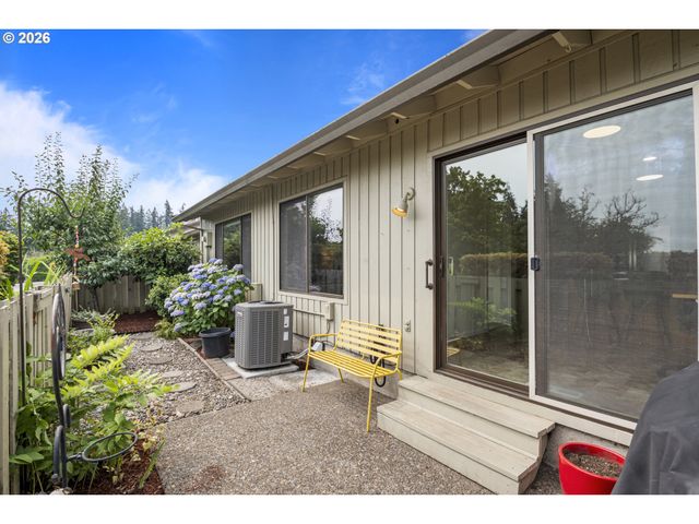 6286 Preakness Dr, West Linn, OR 97068