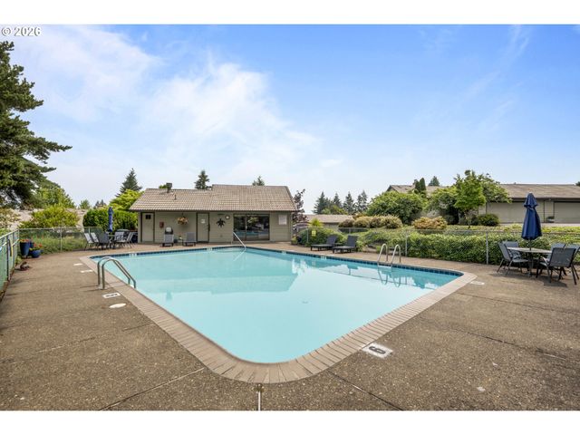 6286 Preakness Dr, West Linn, OR 97068