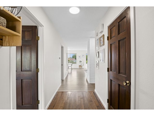 6286 Preakness Dr, West Linn, OR 97068