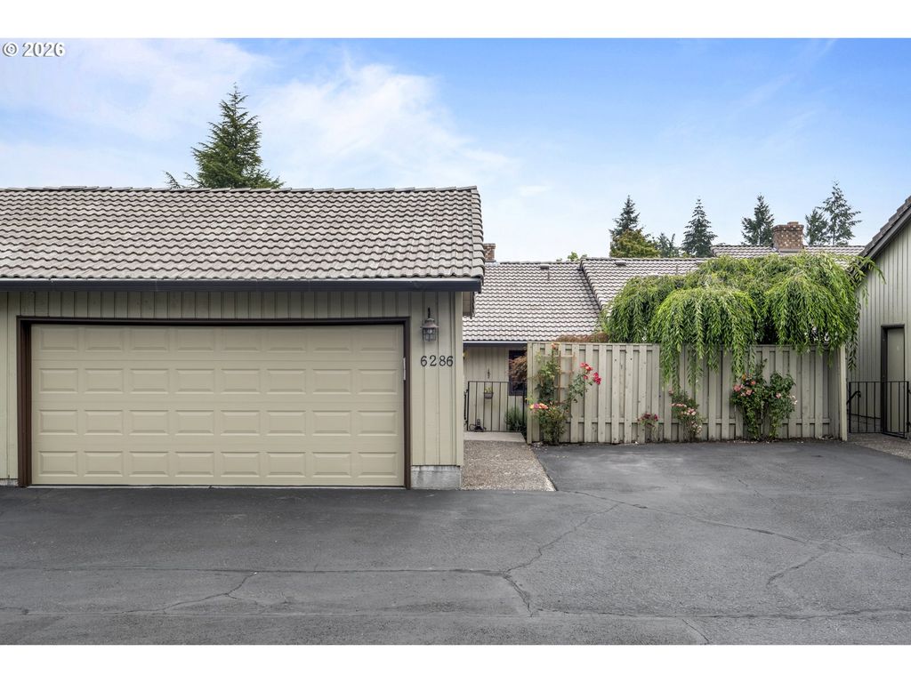 6286 Preakness Dr, West Linn, OR 97068