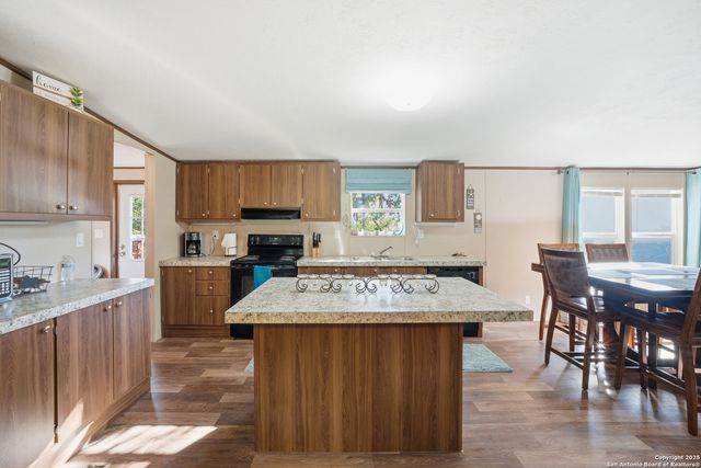 219 Private Road 1523, Bandera, TX 78003