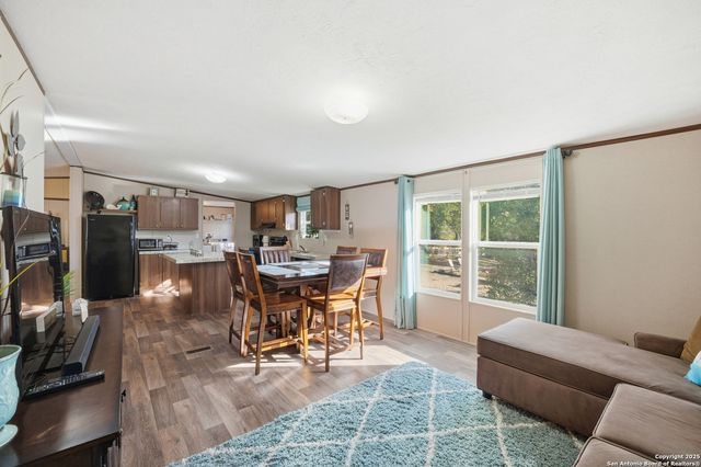 219 Private Road 1523, Bandera, TX 78003