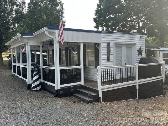 138 Marina Drive, New London, NC 28127