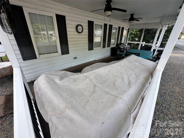 138 Marina Drive, New London, NC 28127