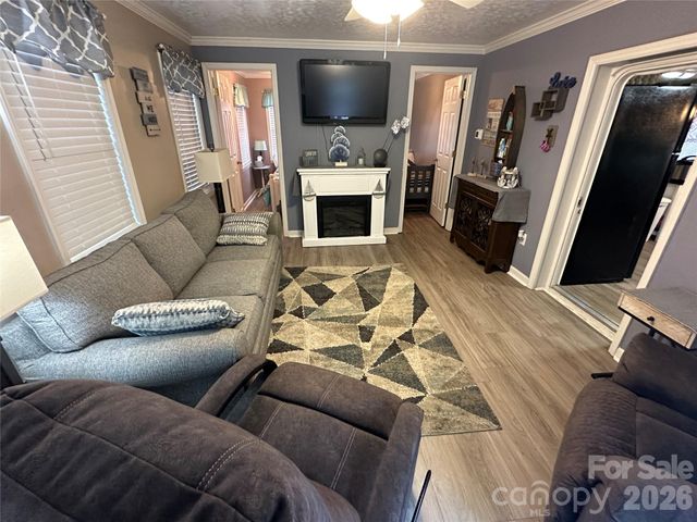 138 Marina Drive, New London, NC 28127