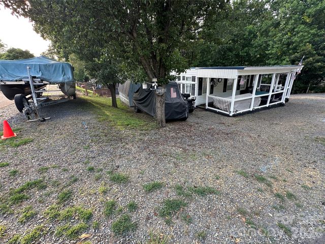 138 Marina Drive, New London, NC 28127
