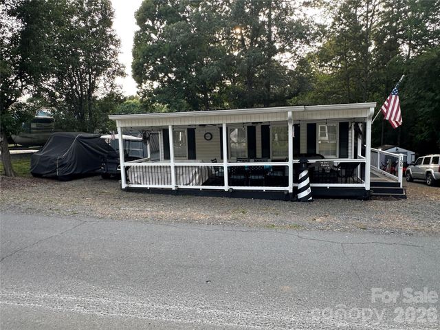 138 Marina Drive, New London, NC 28127