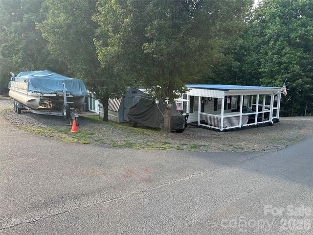 138 Marina Drive, New London, NC 28127