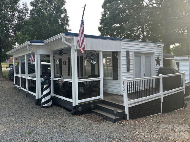 138 Marina Drive, New London, NC 28127