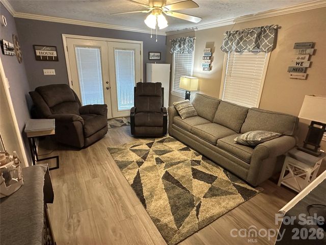 138 Marina Drive, New London, NC 28127