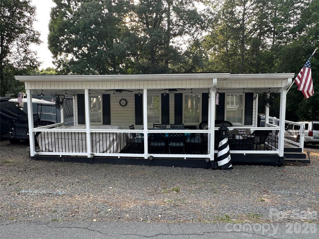 138 Marina Drive, New London, NC 28127