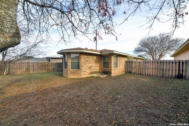 882 Garden Circle, Schertz, TX 78154