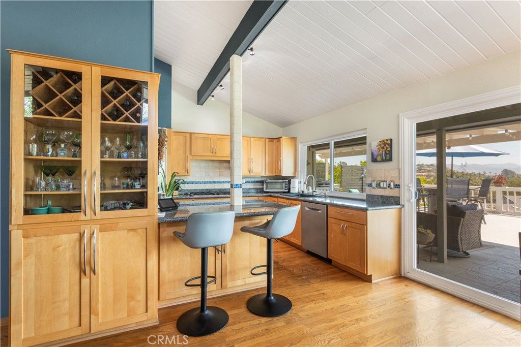 Image 13 of property listing at 10635 Queen, La Mesa, CA 91941