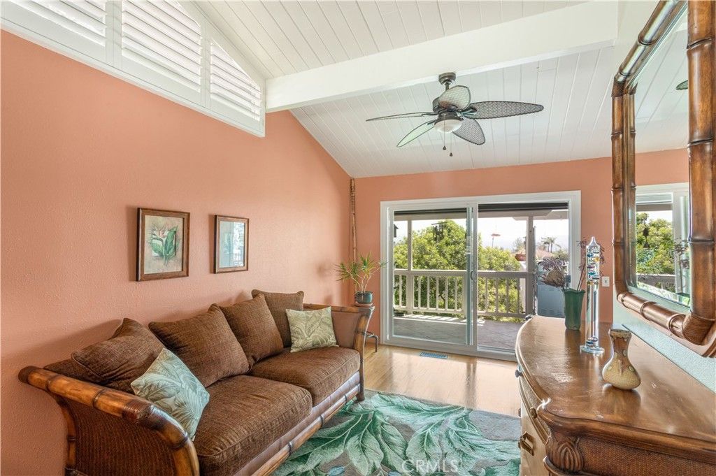 Image 18 of property listing at 10635 Queen, La Mesa, CA 91941