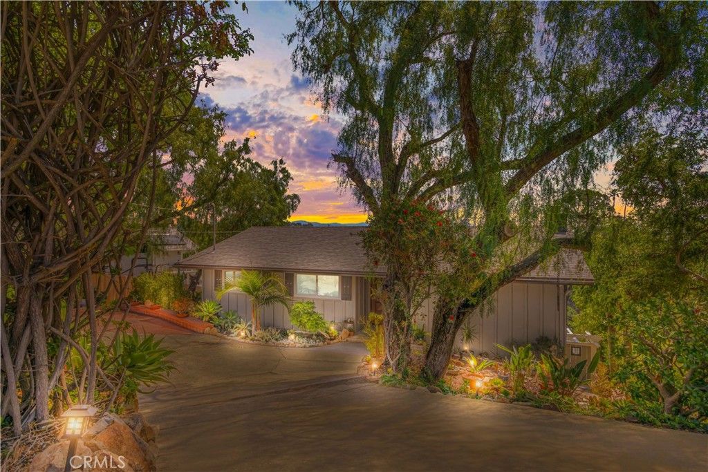 Image 5 of property listing at 10635 Queen, La Mesa, CA 91941