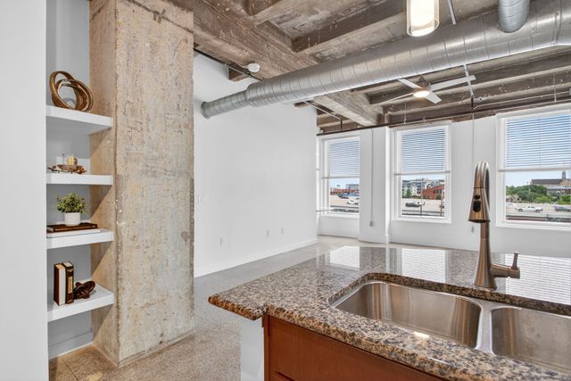 221 W Lancaster Avenue 3011, Fort Worth, TX 76102
