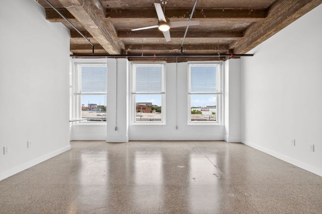 221 W Lancaster Avenue 3011, Fort Worth, TX 76102