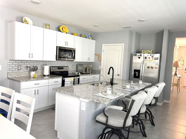 622 AUTUMN BREEZE STREET, Deland, FL 32724