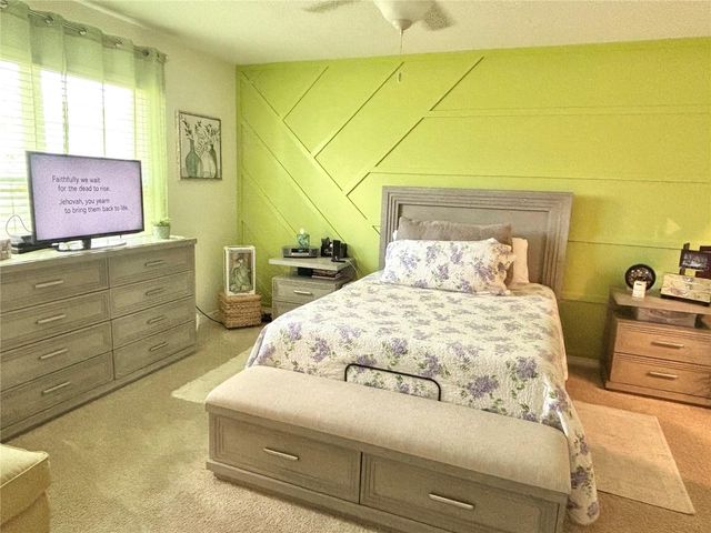 622 AUTUMN BREEZE STREET, Deland, FL 32724