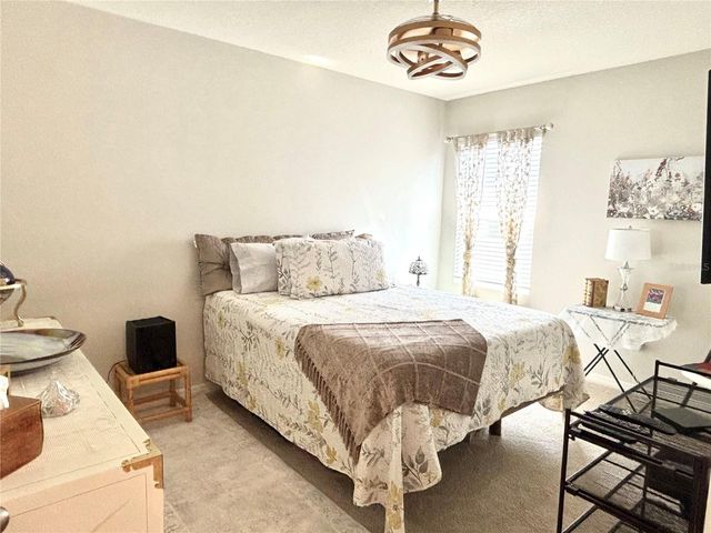 622 AUTUMN BREEZE STREET, Deland, FL 32724