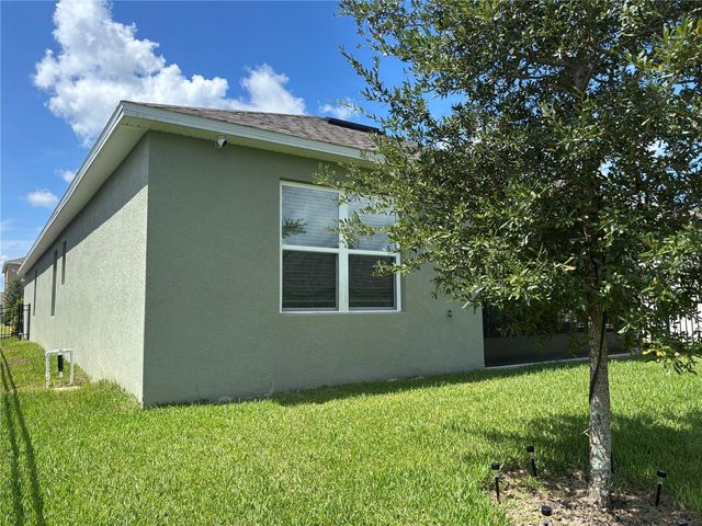 622 AUTUMN BREEZE STREET, Deland, FL 32724