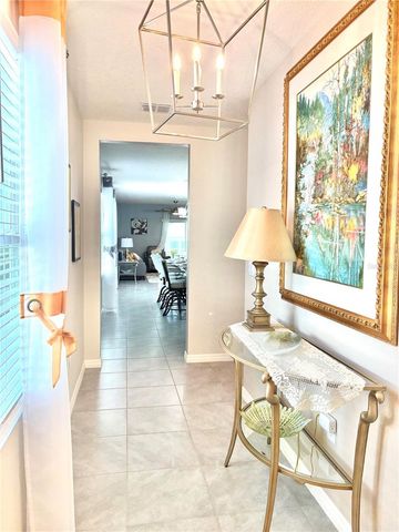 622 AUTUMN BREEZE STREET, Deland, FL 32724