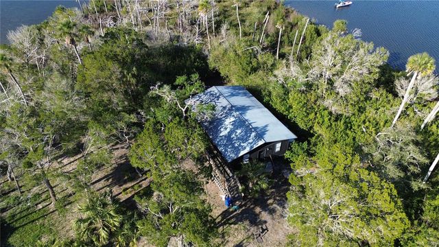 7472 W THUNDERBIRD ISLAND, Homosassa, FL 34448