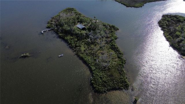 7472 W THUNDERBIRD ISLAND, Homosassa, FL 34448