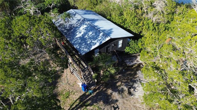 7472 W THUNDERBIRD ISLAND, Homosassa, FL 34448